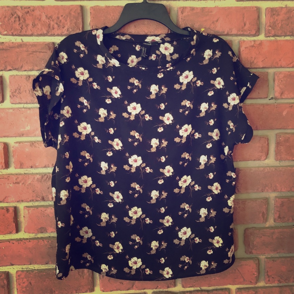 Forever 21 Flower Women’s Top S